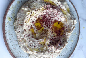 5 Ingredient Homemade Hummus